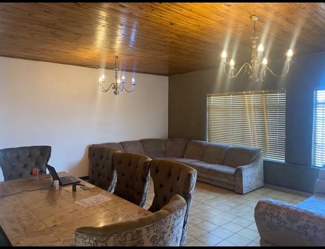 4 BEDROOM APARTMENT FOR SALE IN LAUDIUM